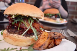 Burger - Food.Blog.Meet  